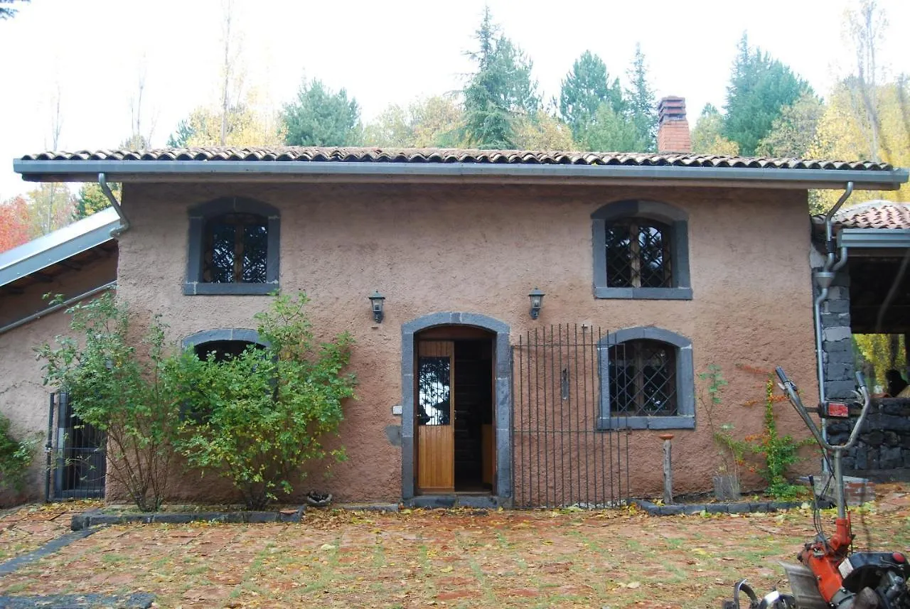Trifoglietto Casavacanza Ragalna 0*,  Italy