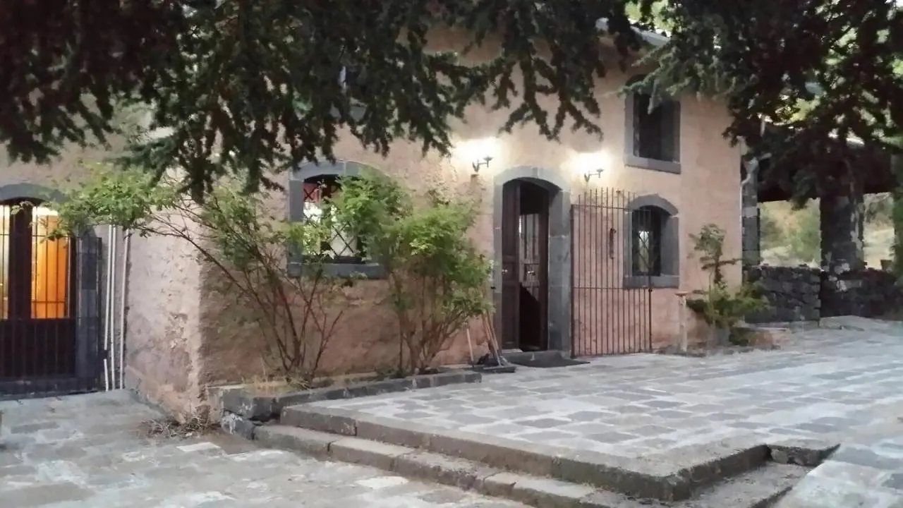 Trifoglietto Casavacanza Ragalna